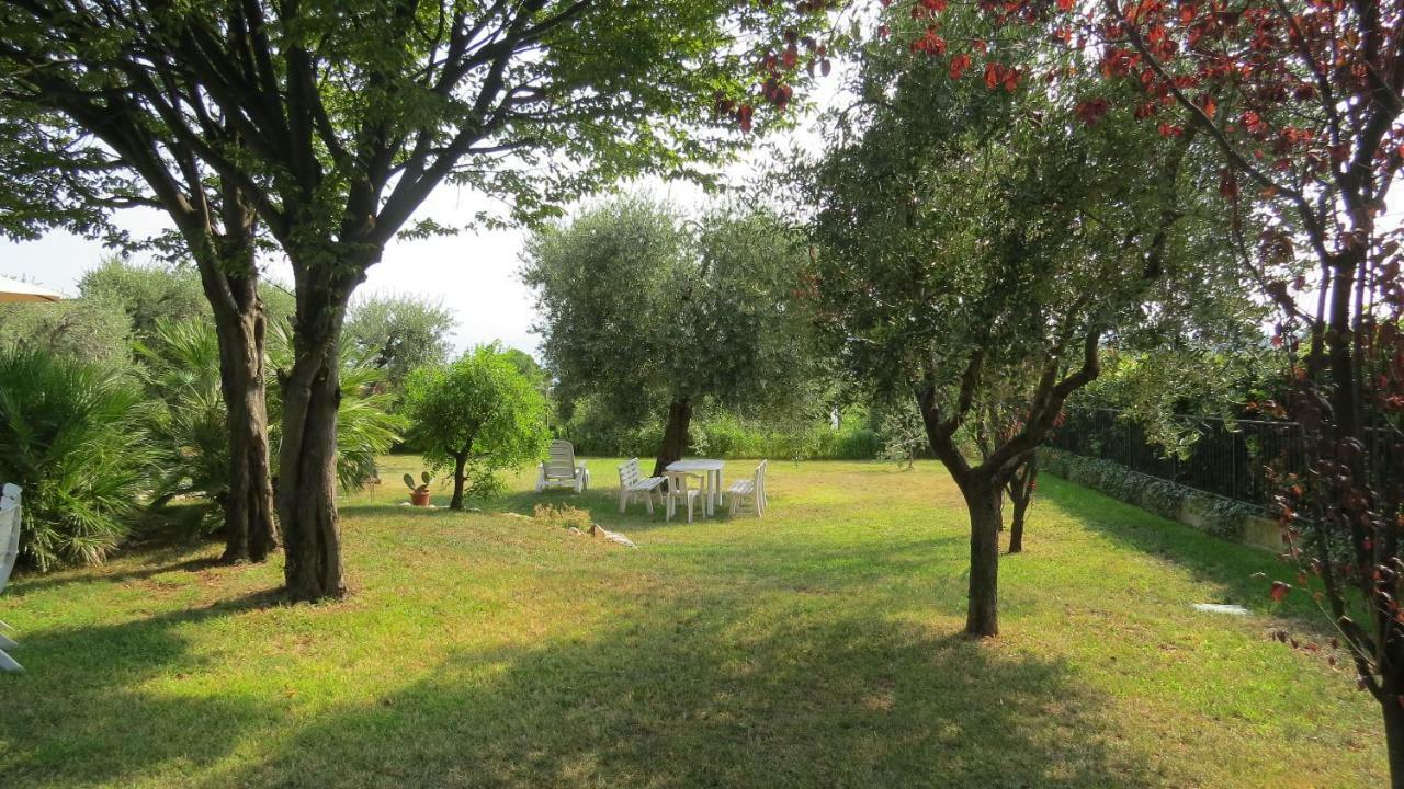 Bed and Breakfast Il Gelso Di Barcuzzi Lonato del Garda Exterior foto