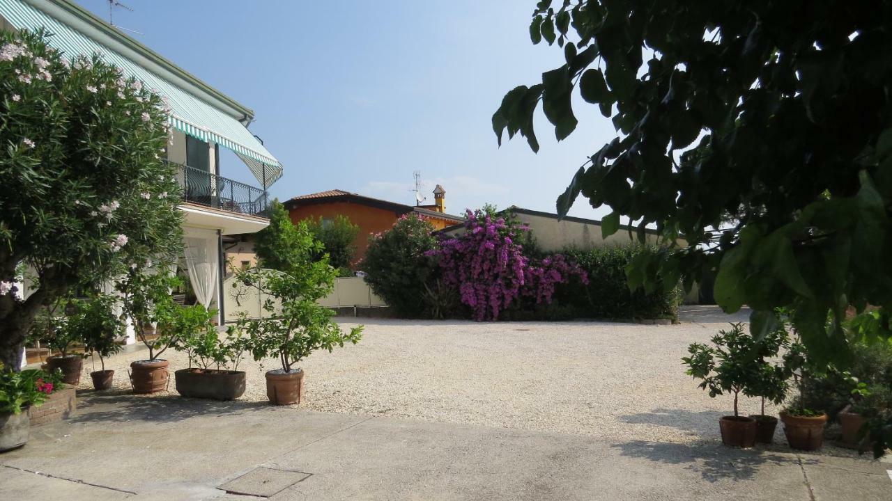 Bed and Breakfast Il Gelso Di Barcuzzi Lonato del Garda Exterior foto